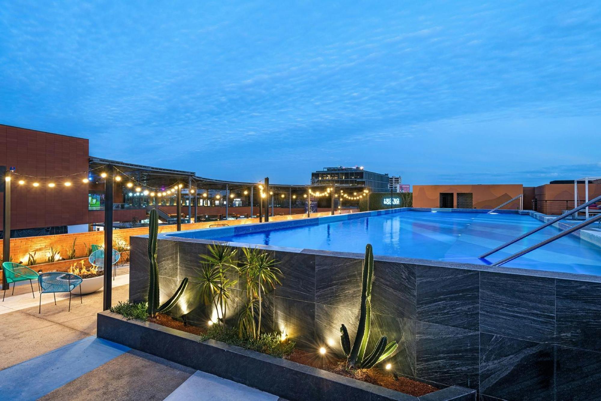 Aloft Guadalajara Sur Hotell Santa Anita  Eksteriør bilde