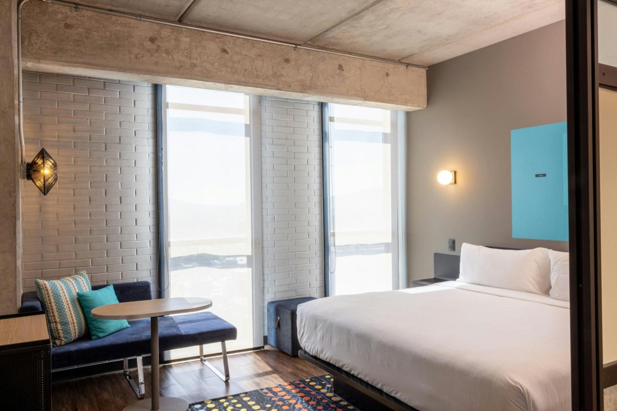 Aloft Guadalajara Sur Hotell Santa Anita  Eksteriør bilde