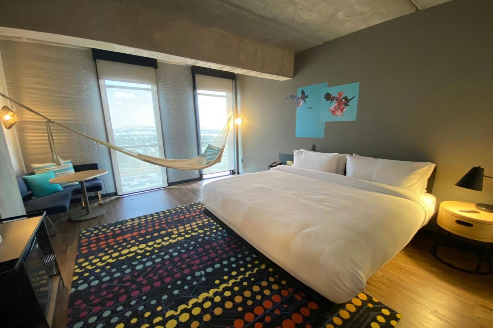 Aloft Guadalajara Sur Hotell Santa Anita  Eksteriør bilde
